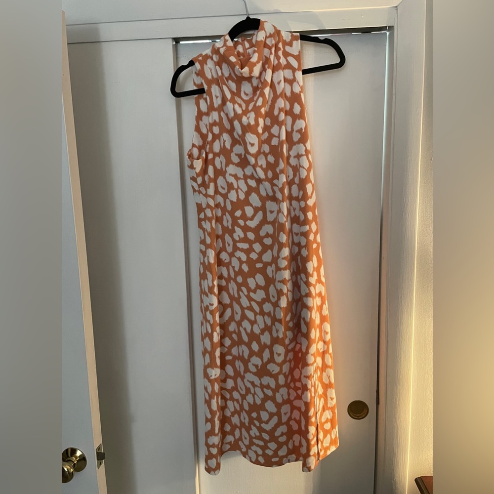 NWOT Peach dress with white leopard pattern. Size Lg